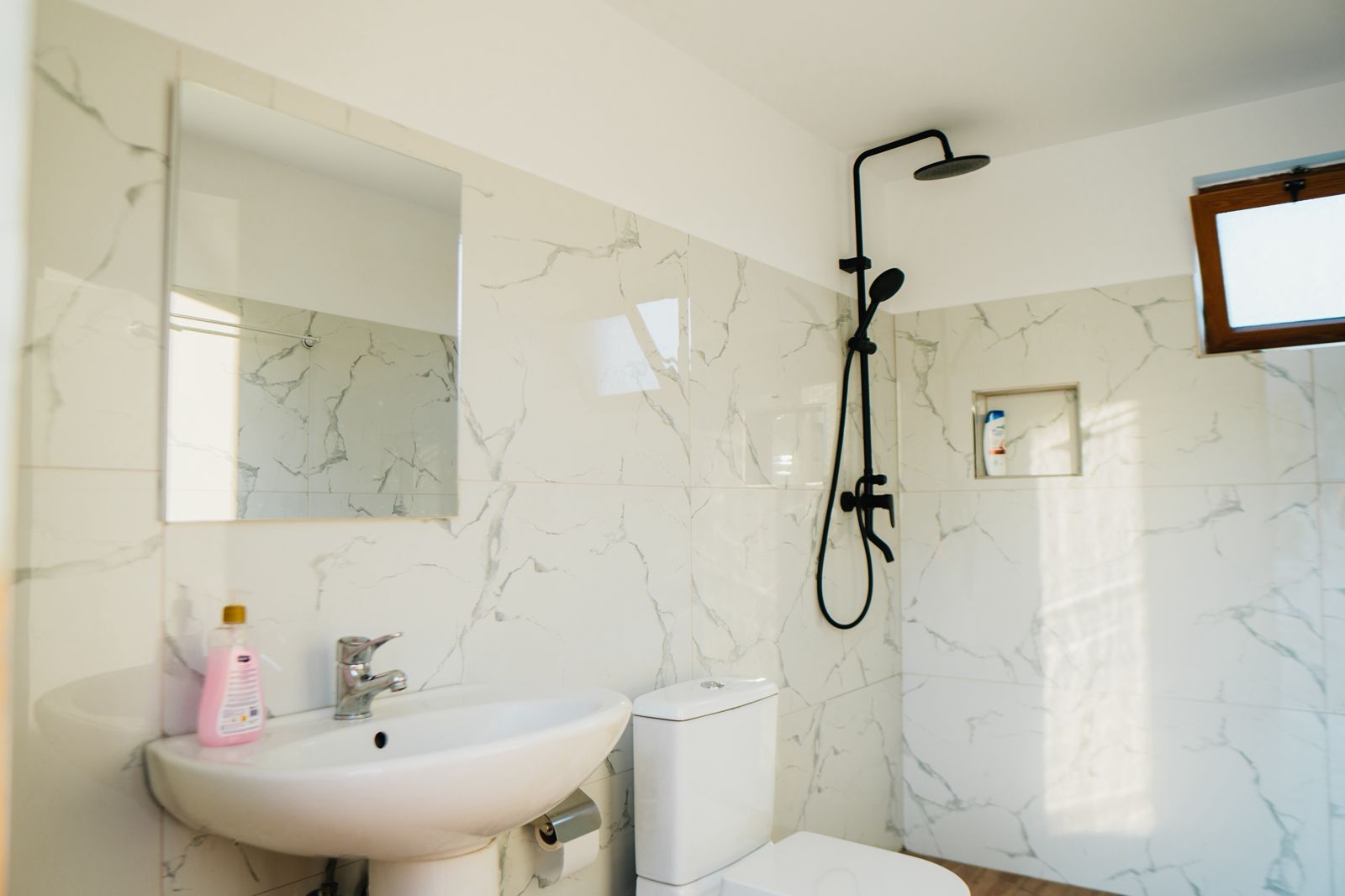 riverside-drinos-modern-bathroom-03